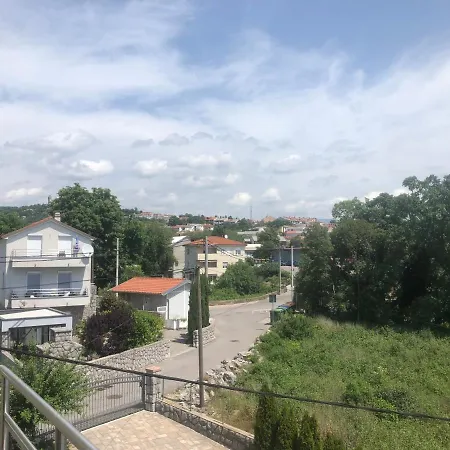 Garden 2 * קסטב